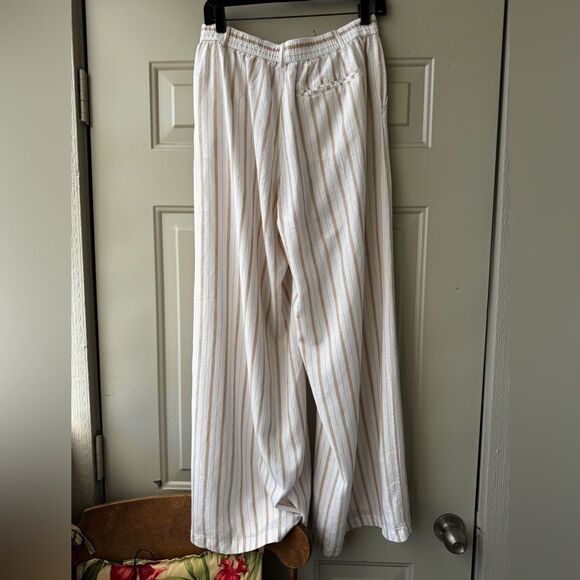 Aerie Two-Piece Set – Striped Button-Down Shirt L High-Waist Wide-Leg Pants M - Picture 16 of 16